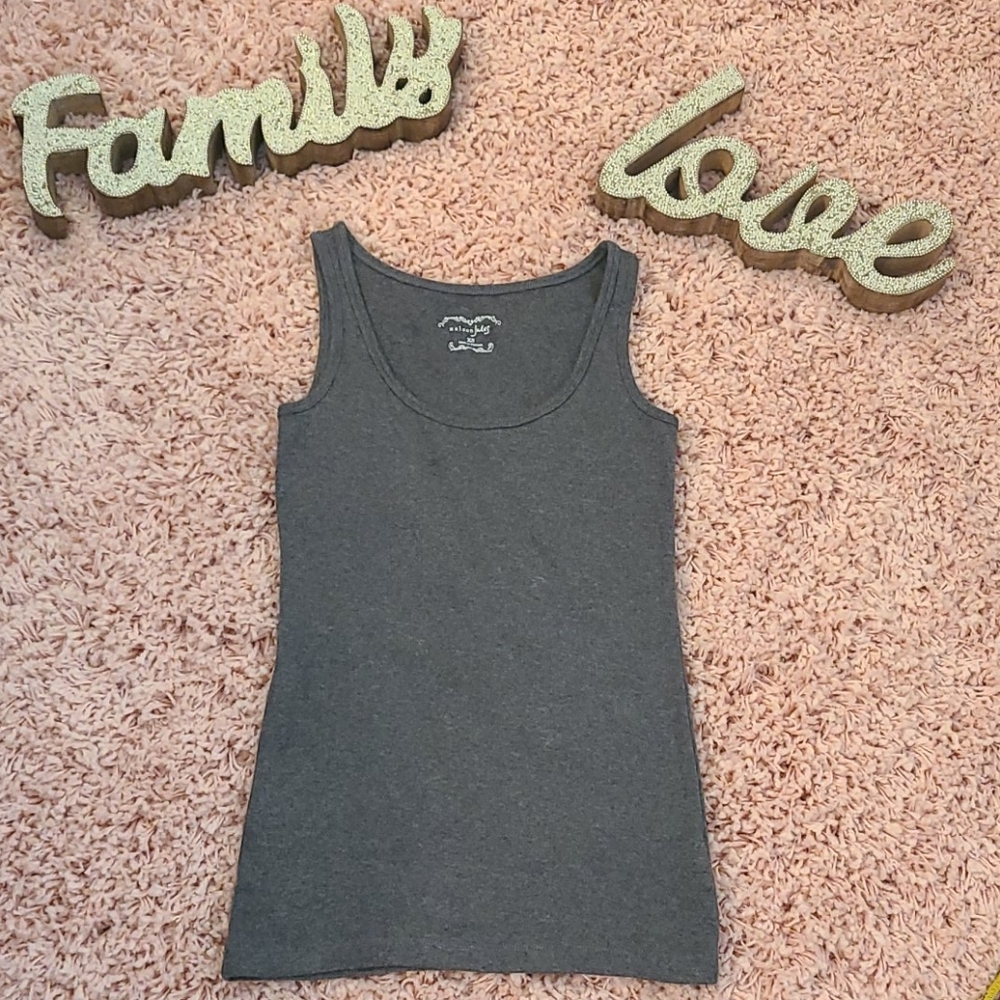 Maison Jules XS charcoal gray tank top.